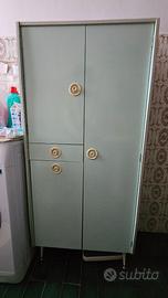 Mobiletto bagno vintage