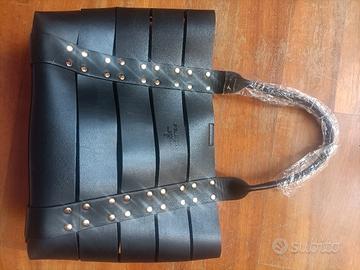 Borsa Prada NON originale 