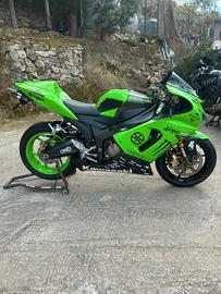 kawasaki zx6r