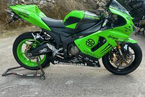 kawasaki zx6r