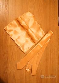 Cravatta e fazzoletto oro da matrimonio 