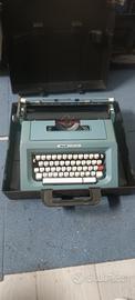 Macchina da scrivere olivetti