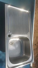 lavabo cucina in acciaio