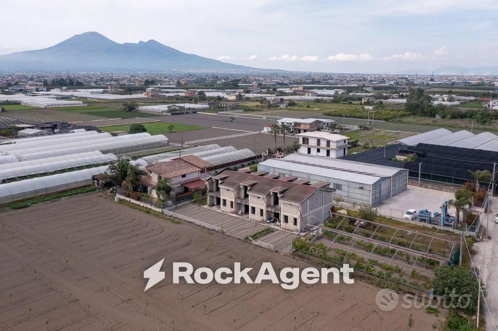 Rustico / Casale di 393 m² con 3 locali a Angri - Vista 5