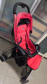 Passeggino Chicco leggero e compatto