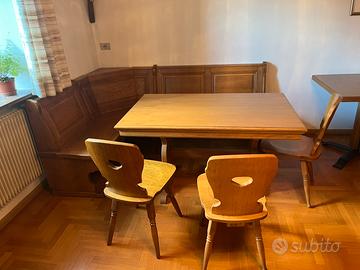 Tavolo + panca + 3 sedie come nuovo