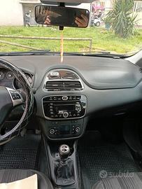 Punto evo tutto incluso passaggio e assicurazione