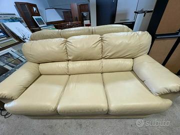 Divano in pelle tre posti S 3641