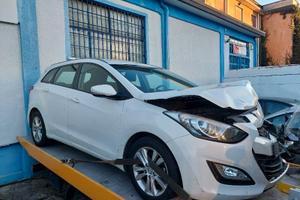 Hyundai i30 Wagon 1.6 CRDi 128 CV Comfort incident