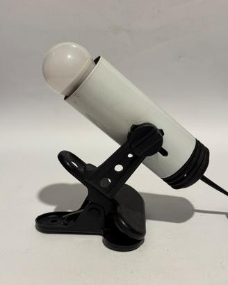 Lampada da tavolo orientabile con morsetto