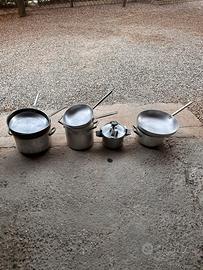 Set pentole e padelle varie per ristoranti