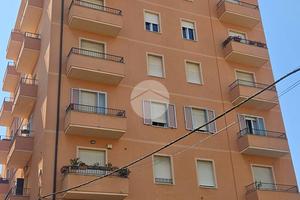 2 LOCALI A DIANO MARINA