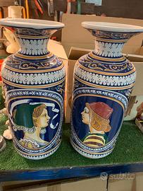 vasi gemelli in ceramica di vietri