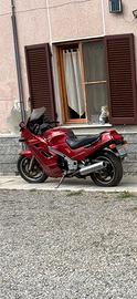 Suzuki GSX 1100 F