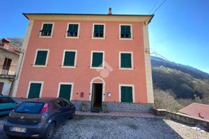 3 LOCALI A MONTOGGIO