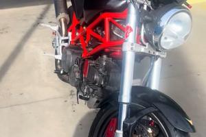 Ducati monster 600 del 2001