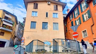 LABORATORIO A LUMEZZANE