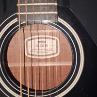 chitarra acustica YAMAHA