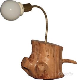 Lampada in legno