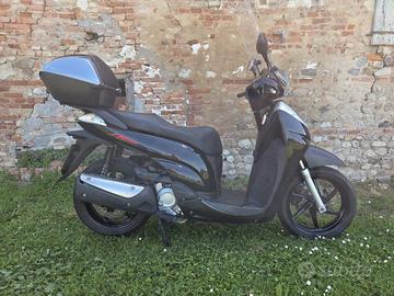 Honda SH 300