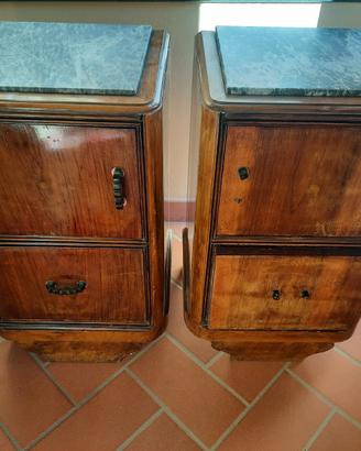 2 comodini stile vintage con piano in marmo.