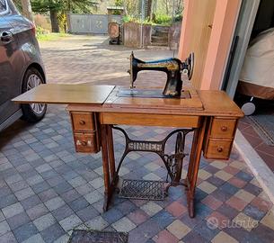 Macchina da cucire Singer anni '20