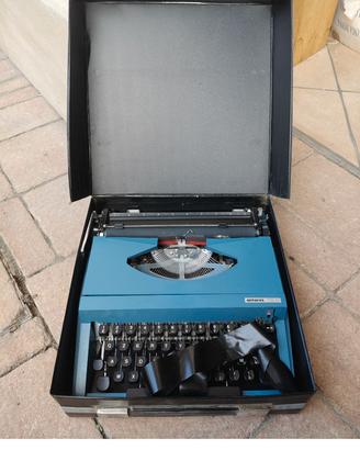 Macchina da scrivere