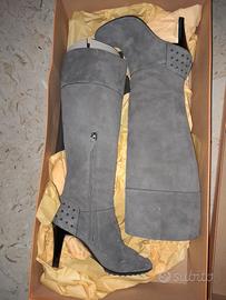 Stivale di camoscio nuovo tod's (grigio perla)