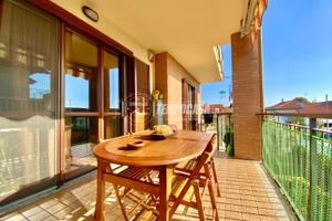 QUADRILOCALE A NOLE AUTONOMO CON TERRAZZO E ASCENS