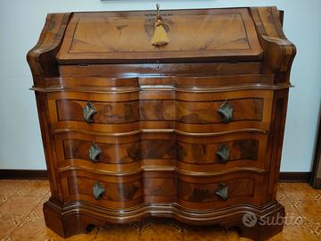 Comò e comodini noce e radica