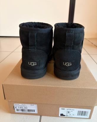 UGG nere tg. 35