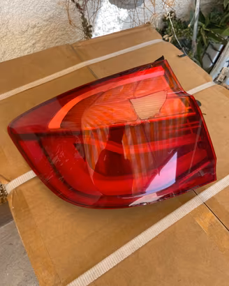 Faro led posteriore sinitro BMW F31 320d