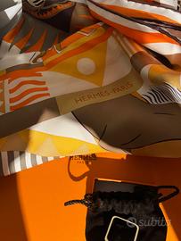 Hermès - Carré 90 e Bolduc Scarf Ring (anello per