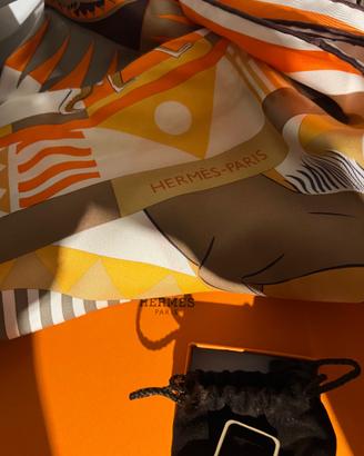 Hermès - Carré 90 e Bolduc Scarf Ring (anello per
