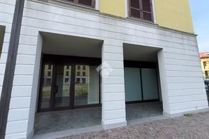 NEGOZIO A BUBBIANO