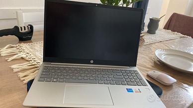 🖥️ HP Laptop 15-FD0022NL + CUSTODIA + MOUSE
