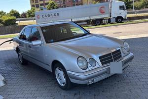 Mercedes w210 e200 04/1996 trentennale no bollo