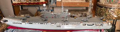 Modellino artigianale portaerei Cavour CVH 550