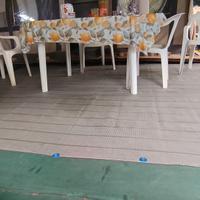 tappeto rigato da campeggio più picchetti 