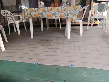 tappeto rigato da campeggio più picchetti 