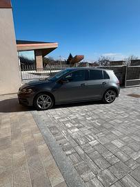 Volkswagen Golf 7 2.0 TDI 150 cv R Line