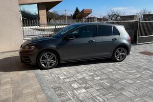 Volkswagen Golf 7 2.0 TDI 150 cv R Line