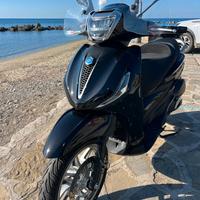 Piaggio Beverly 300 - 2024