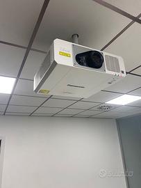 Proiettore Panasonic RZ570 WUXGA