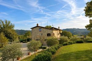 Rustico / Casale di 258 m² con più di 5 locali e p