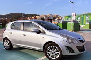 Opel corsa D sport neopatentati full optional