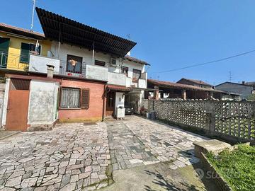 MORTARA VIC.: SOLUZIONE INDIPENDENTE SU TRE LATI C