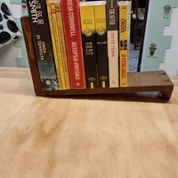 porta libro in legno sospeso