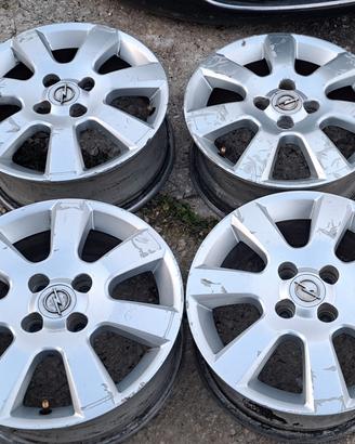 Cerchi in lega Opel R15 - R 15