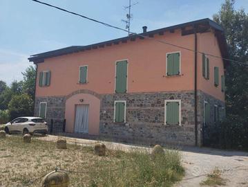Immobile in asta di 110 m² con 3 locali e box auto